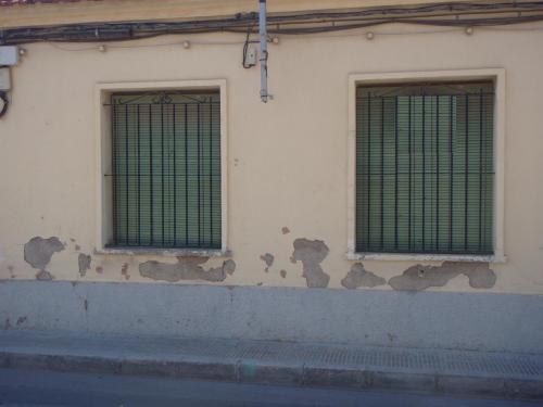 CASA A LA VENTA EN REDOVAN PARA REFORMAR (OPORTUNIDAD)
