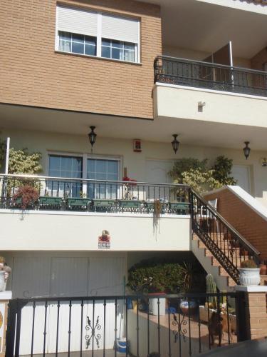 ROSNELY VENDE FANTASTICO BUNGALOW DE 180M² Y 5 DORMITORIOS