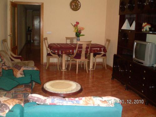 ROSNELY VENDE PISO JUNTO PLAZA DE LA PAZ