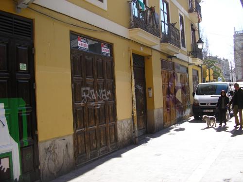 OCASIÓN. LOCAL comercial en el BARRIO DEL CARMEN, Valencia, SÓLO 80.000.-€