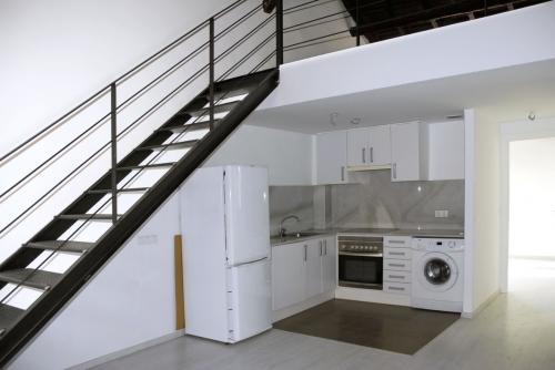 Dúplex tipo loft-apartamento EN ALQUILER en el barrio del CARMEN. Centro histórico de VALENCIA-ESPAÑA