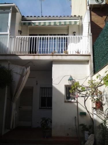 Excelente finca de 2 Niveles Metro LLefia, Badalona