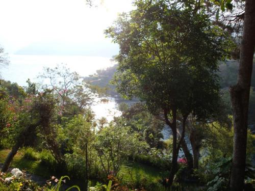 Chalet en venta a orillas del Lago Atitlán