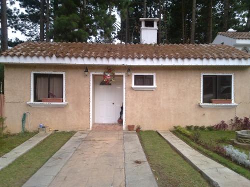 Casa Para Pareja o Recien Casados, Ganga Remato en San Lucas, Santiago Sacatepequez KM 32.5 Area Residencial