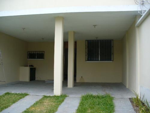 ALQUILER CASA ZONA 13 AURORA 2  CASA DE 2 NIVELES