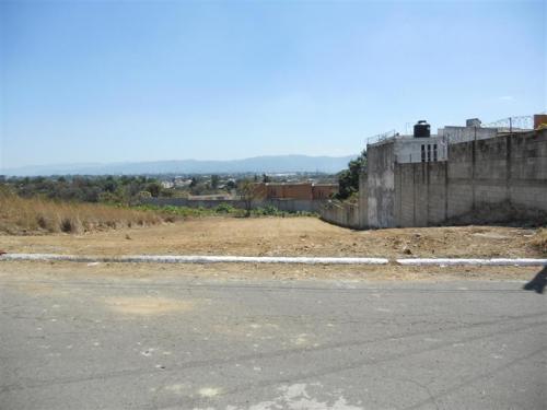 Tereno Plano de 18.00 x 50.00  ( 1,288.03 V2 )