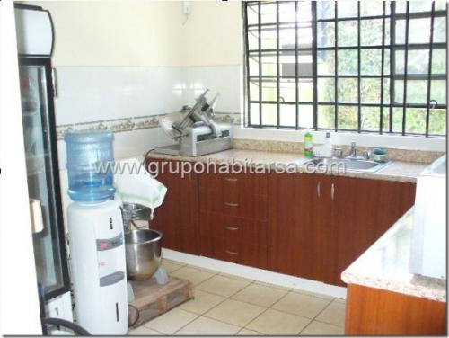 ALQUILER CASA ZONA 10 IDEAL OFICINAS