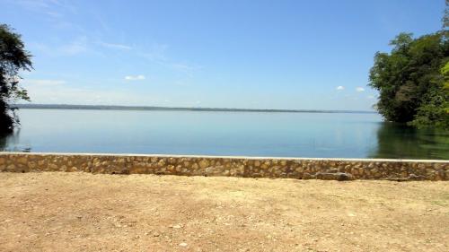 Terreno de 10,557.48 Vr2, Petén  Playa del Lago Itzá, Santa Ana