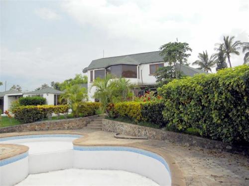 Casa con 7,951.04 Vr2 (5,555.39 Mt2), 