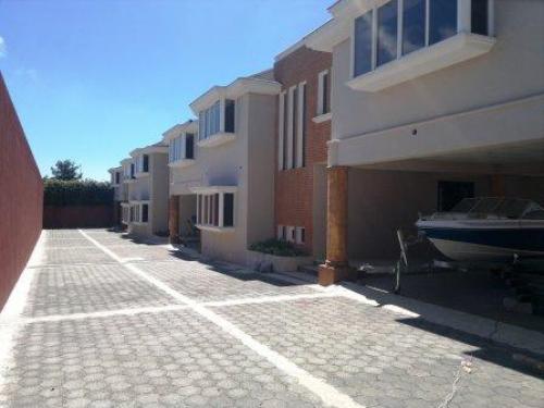 CASA FRENTE A OLMECA, CARRET. A EL SALVADOR