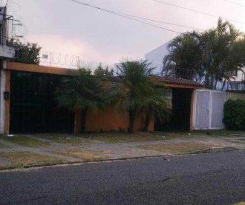 VENTA COMODA CASA COL. MARISCAL Z. 11