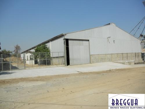 Bodega de 1,800.00 Metros con Terreno de 7,335.96 Vr2