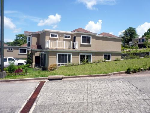 Venta Casa en Condominio Har Carmel