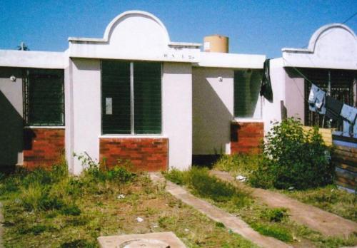 Linda casa en Villas del Milagro, Aldea Sacojito, a 15 minutos del Milagro zona 19