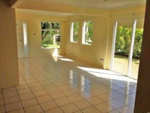 Venta casa en condominio en Guatemala