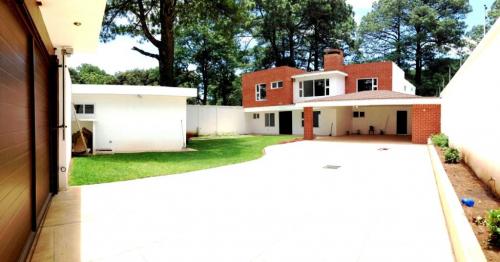 Vendo casa con Excelentes acabados, en zona 16