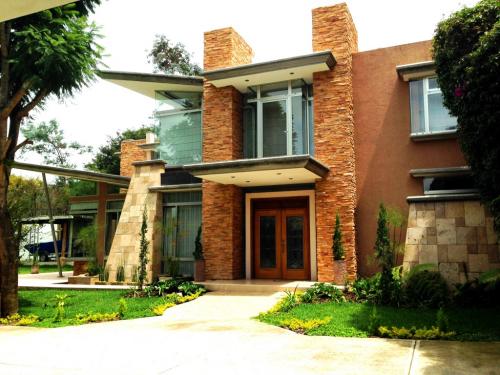 Casa 4 Dormitorios, San Lucas, Choacorral, 358m2, Finos Acabados