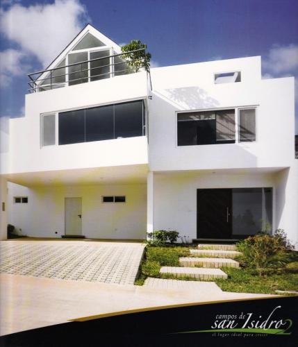 Campos de San Isidro 2, Casas de 4 Dormitorios, desde 320m2. Finos Acabados