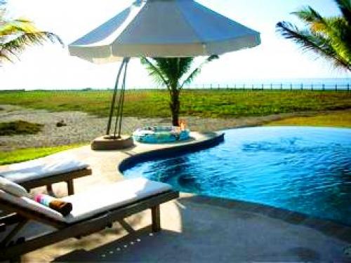 Vendo casa en Km.17 Carretera a Monterrico, totalmente equipada!!