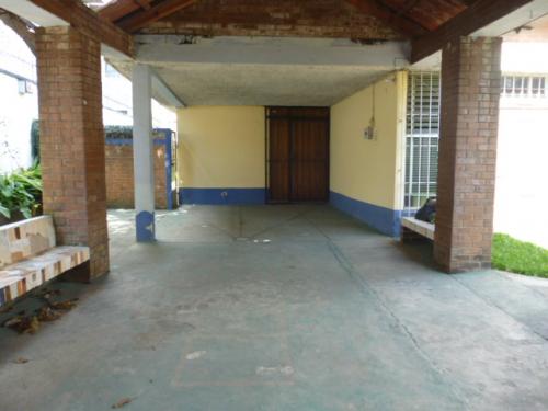 Vendo casa de un nivel en Mariscal zona 11