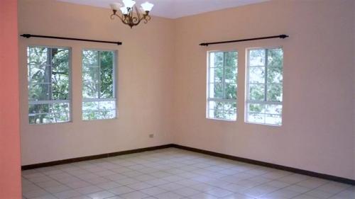 Apartamento en Venta o Alquiler Zona 13, Monte Azul, 3 Habitaciones