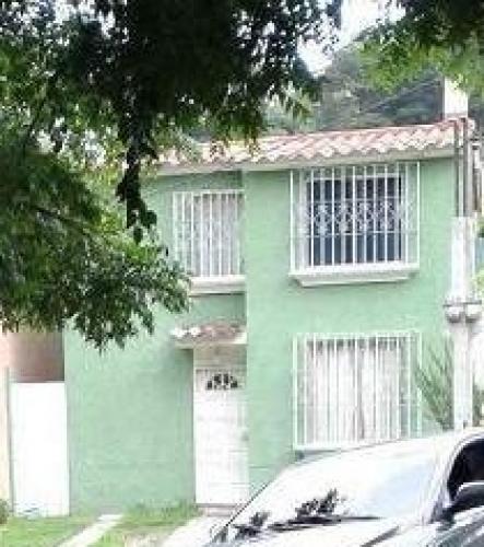 Vendo casa econòmica, barata, en Residencial Las Mesetas carretera a la Antigua