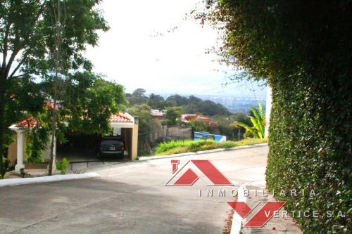 Vendo terreno en Km.9 Carretera a El Salvador, Condominio Los Geranios frente al Hotel Vista Real