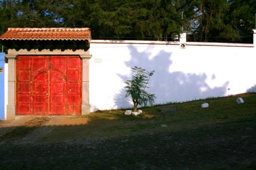 Vendo casa en Antigua, a 10 minutos del centro, en condominio seguro