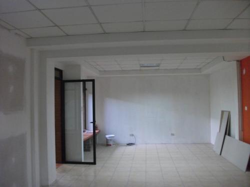 Local comercial en renta, zona 9