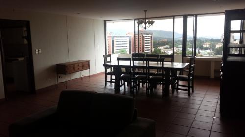 Apartamento amueblado en renta, zona 10