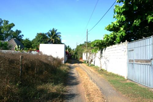 Vendo terreno en Km.4.5 Carretera a Monterrico, a 300 metros de la playa