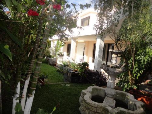 Bella Casa en Vista El Valle San Cristobal zona 8 mixco