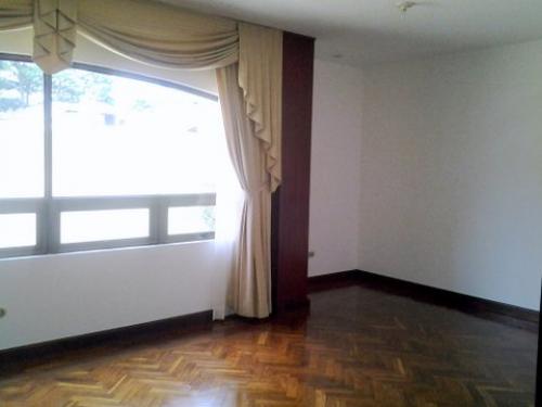 Townhouse en renta, zona 10