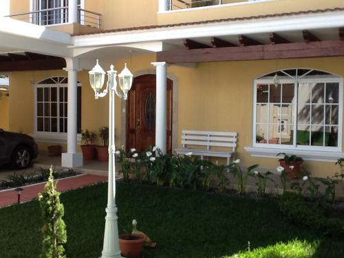 Casa en venta, carretera a El Salvador