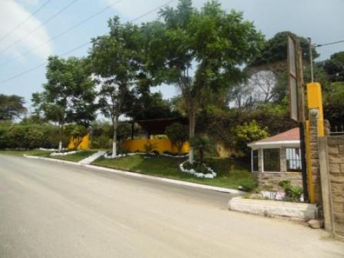 Terrenos en Carretera al Salvador