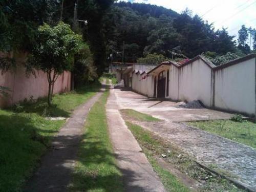 Terrenos desde 9 x 28 metros 