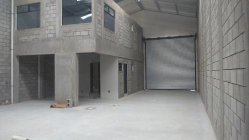 OFIBODEGA DE 418MTS.2 LISTA PARA ESTRENAR FRENTE AL C.C. PORTALES