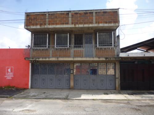 Alquilo apartamento en colinas de minerva zona 11 de Mixco
