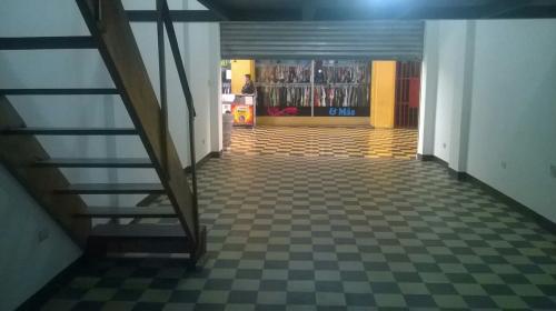 alquilo local en la 6av. de la zona 1