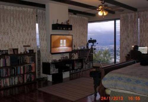 VENDO CASA DE 2 NIVELES EN MONTEBELLO II CARRETERA A EL SALVADOR