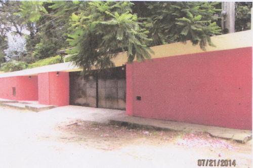 Hermosa Casa dentro de Garita pero NO en Condominio