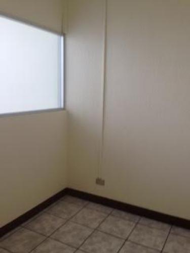 # OFICINA EN RENTA, ZONA 13 SOBRE LAS AMERICAS