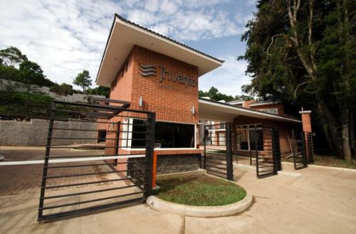 Casa km 16.5 Carretera a el Salvador con acceso Privado a 20 calle 