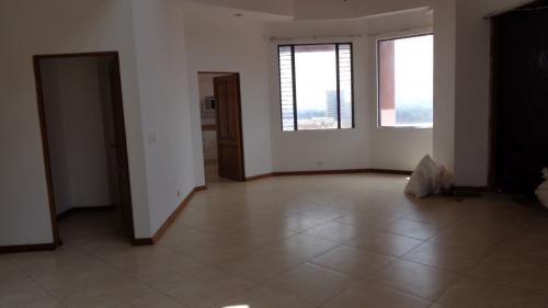 RENTO APARTAMENTO EN ZONA 10 EDIFICIO VILLA MARIS