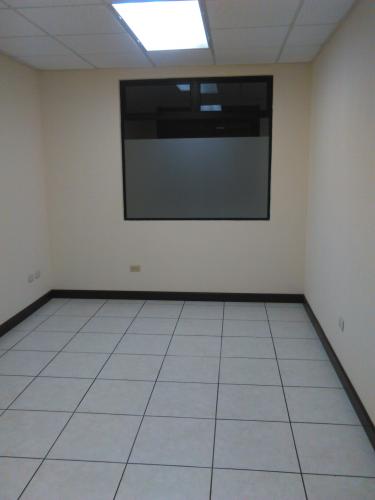 Se renta Clínica en Edificio Médico