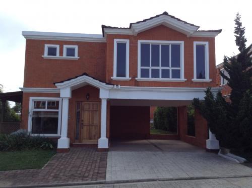 Casa en Santiago de Compostela, Villa Canales, Carretera a El Salvador