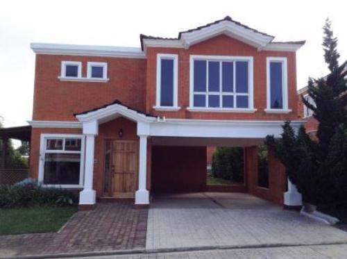 Casa en Santiago de Compostela, Carretera a El Salvador