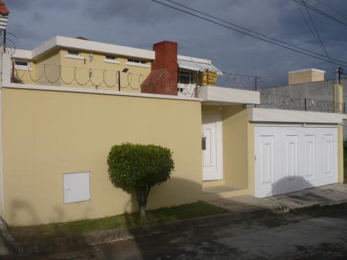 Bonita Casa en Lomas de San Cristobal