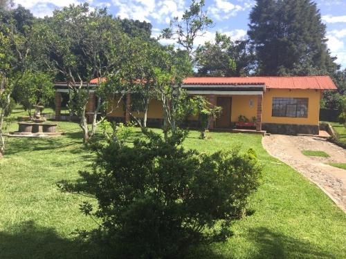 Vendo Hermosa Granja en Santa Elena Barillas