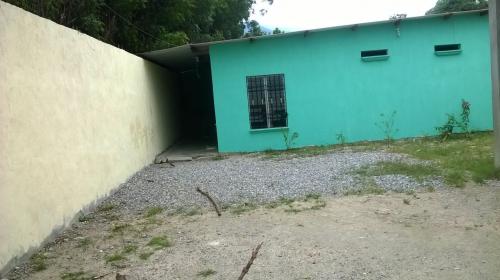 VENTA DE CASA -NEGOCIABLE-